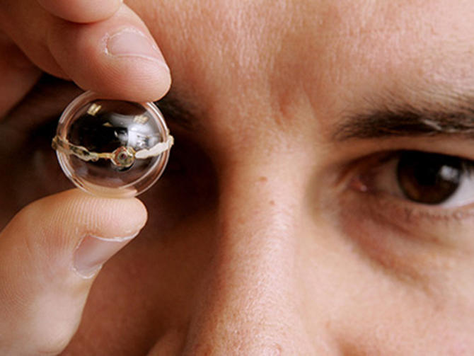 This looks like a cataract lens but it provides super